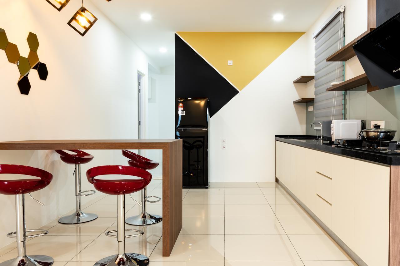 Southwest Island Suite By D Imperio Homestay バヤンレパス エクステリア 写真